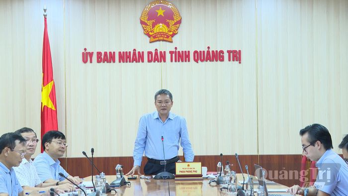 Đồng chí Phan Phong Phú, Phó Chủ tịch UBND tỉnh phát biểu kết luận tại hội nghị - Ảnh: Đ.A