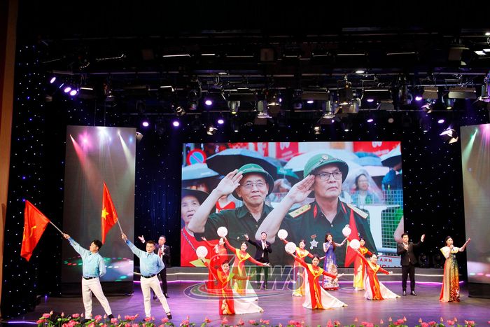 Tiết mục văn nghệ tại chương trình.