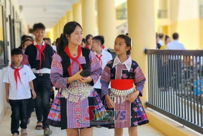 Học sinh Trường Phổ thông nội trú liên cấp TH - THCS Yên Sơn phấn khởi chuẩn bị cho năm học mới.
