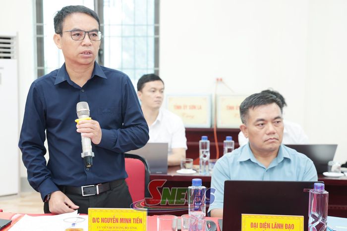 Đồng chí Phó Chủ tịch UBND tỉnh phát biểu tại cuộc làm việc.