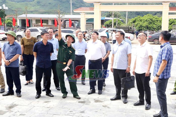 Đoàn công tác kiểm tra công tác chuẩn bị Lễ khánh thành Trường Phổ thông nội trú Tiểu học và THCS Lóng Phiêng.