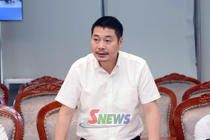 Lãnh đạo Công ty CP Tập đoàn Hataco Việt Nam phát biểu tại cuộc làm việc.