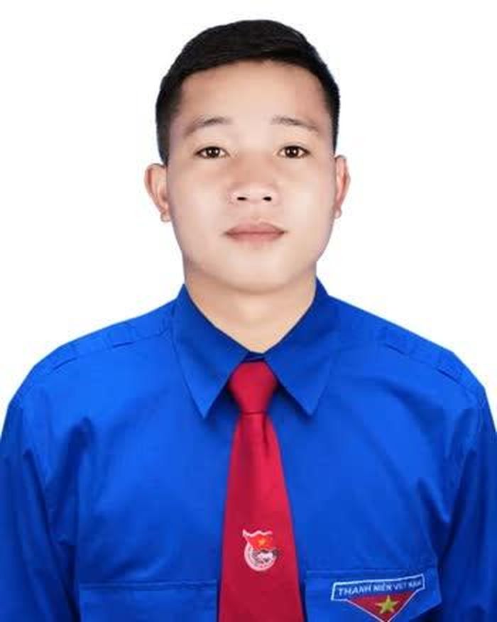 Đồng chí Lù Xuân Việt Bí thư Đoàn xã Thàng Tín