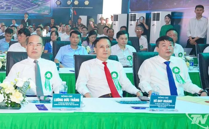 Các đại biểu dự buổi Lễ.