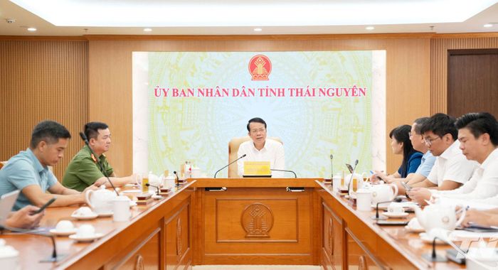 Các đại biểu dự cuộc họp.