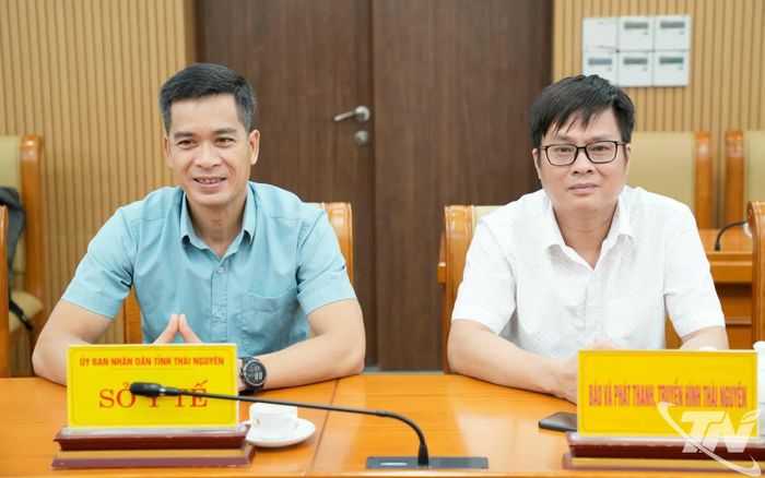 Đại biểu dự cuộc họp.