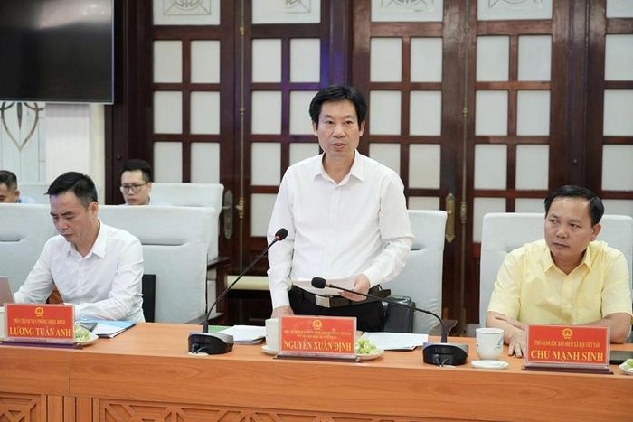 Đồng chí Nguyễn Xuân Định, Phó Chủ tịch Ban Chấp hành Trung ương Hội Nông dân Việt Nam, Ủy viên Hội đồng quản lý Bảo hiểm xã hội phát biểu tại buổi làm việc.