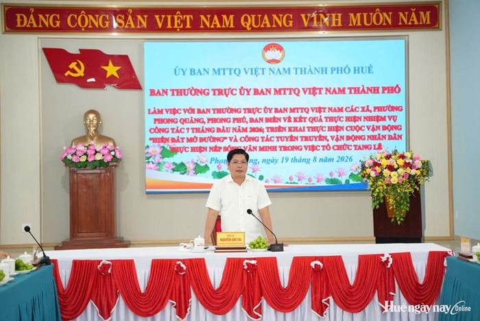 Đồng chí Nguyễn Chí Tài, Phó Bí thư Thành ủy, Chủ tịch Ủy ban MTTQ Việt Nam thành phố phát biểu tại buổi làm việc.