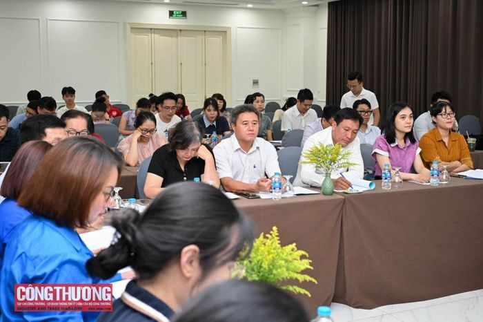 Các đại biểu tham dự Hội nghị