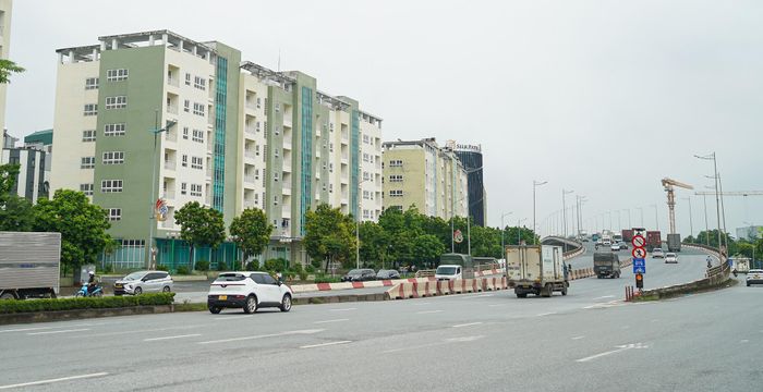 Khoảng 140 căn hộ tại Khu tái định cư Thượng Thanh, phường Việt Hưng, Hà Nội dự kiến được bố trí cho các hộ dân bị ảnh hưởng bởi dự án xây dựng cầu Tứ Liên và cầu Trần Hưng Đạo. Ảnh: Đặng Ngân.