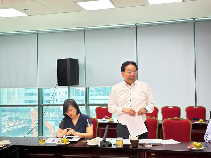 TS.KH Nghiêm Vũ Khải, nguyên Thứ trưởng Khoa học và Công nghệ, nguyên Phó Chủ tịch Liên hiệp các Hội Khoa học và Kỹ thuật Việt Nam, cho rằng sửa Luật sau 14 năm là cần thiết trong bối cảnh thể chế phải liên tục được hoàn thiện để đáp ứng yêu cầu phát triển.