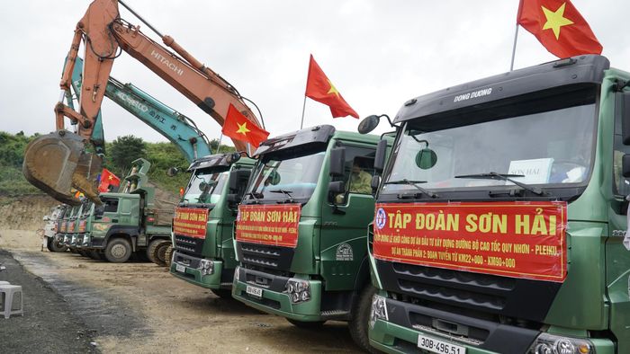 Việc đồng loạt khởi công các dự án nhằm tạo sự đồng thuận trong quá trình triển khai, thúc đẩy tiến độ xây dựng và sớm đưa các công trình vào khai thác, sử dụng.