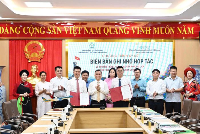 Tuyên Quang ký kết chương trình hợp tác quảng bá văn hoá, du lịch ra quốc tế.