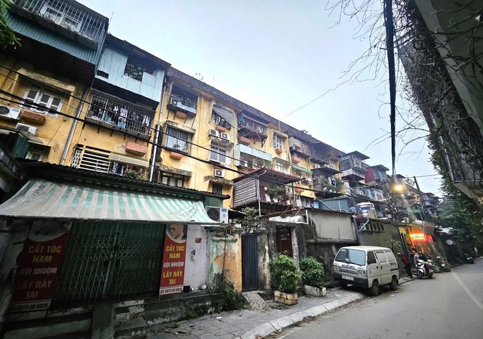 Dự án Luật Nhà ở cần quy định rõ khi hết thời hạn, công trình phải xây dựng lại không có nghĩa quyền tài sản của người dân bị mất đi. (Ảnh minh hoạ).