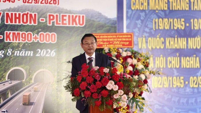 Ông Nguyễn Tự Công Hoàng, Phó Chủ tịch UBND tỉnh Gia Lai phát biểu tại buổi lễ.