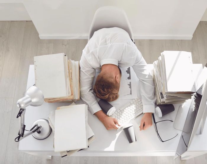 AI có thể làm thu hẹp cơ hội để người trẻ tích lũy kinh nghiệm. Ảnh: Roman Lacheev/Alamy