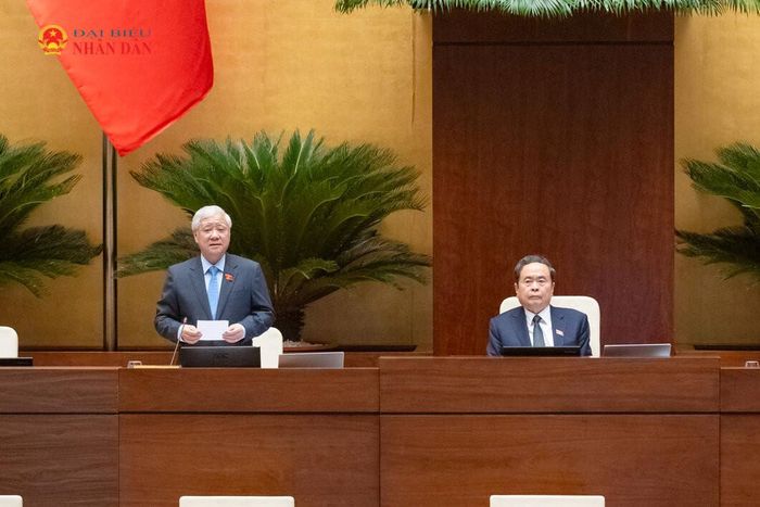 Chủ tịch Quốc hội Trần Thanh Mẫn chủ trì, Phó Chủ tịch Thường trực Quốc hội Đỗ Văn Chiến điều hành phiên họp. Ảnh: Phạm Thắng