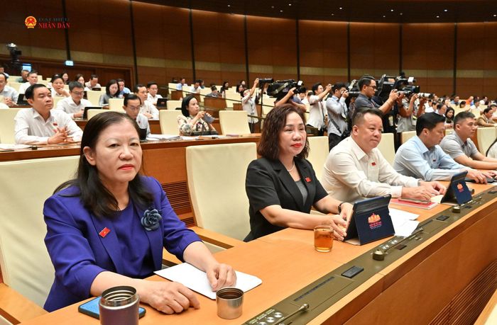 Các đại biểu dự phiên họp. Ảnh: Quang Khánh