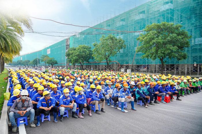 Aqua City đang bước vào giai đoạn thi công cao điểm với hơn 4.000 kỹ sư, công nhân cùng hàng trăm nhà thầu, đơn vị tư vấn và đối tác tham gia triển khai