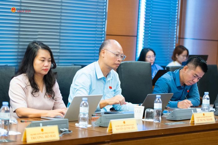 Đoàn ĐBQH An Giang tham dự phiên họp Tổ 13