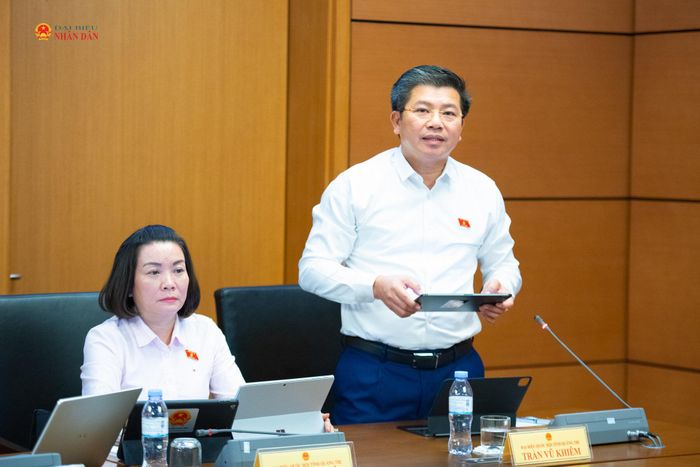 ĐBQH Trần Vũ Khiêm (Quảng Trị) phát biểu