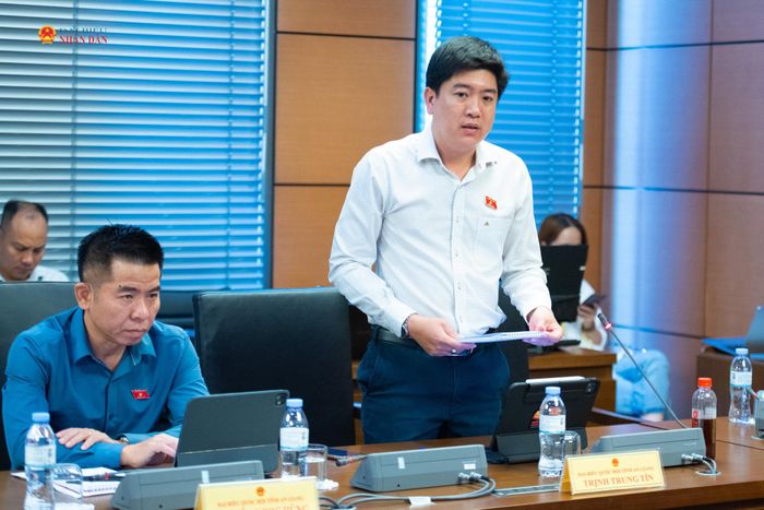 ĐBQH Trịnh Trung Tín (An Giang) phát biểu