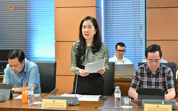 ĐBQH Đoàn Thị Thanh Mai (Hưng Yên) phát biểu thảo luận tại Tổ 5