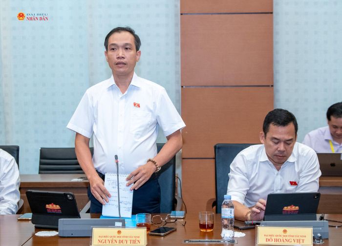 ĐBQH Nguyễn Duy Tiến (Tây Ninh) phát biểu thảo luận tại Tổ 3
