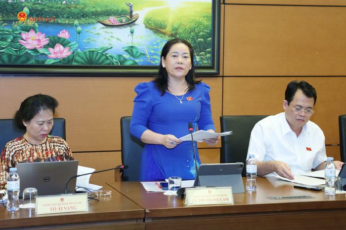 ĐBQH Lê Thị Thanh Lam (TP. Cần Thơ) phát biểu thảo luận tại Tổ 9