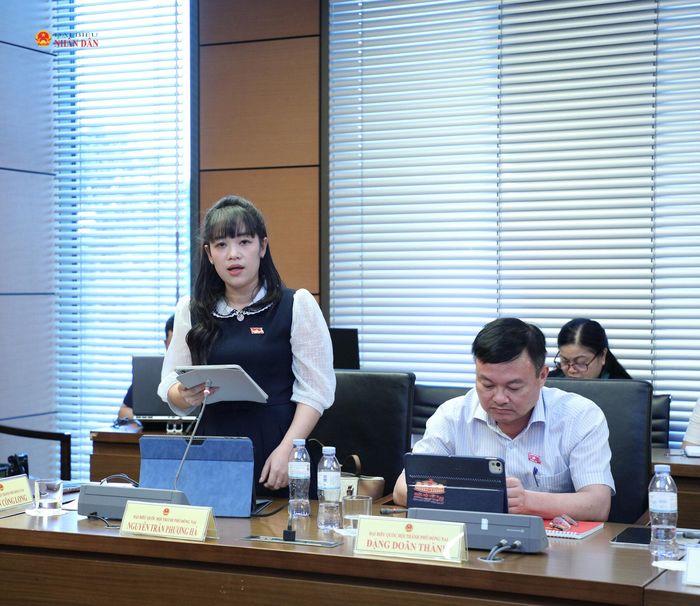 ĐBQH Nguyễn Trần Phương Hà (TP. Đồng Nai) phát biểu thảo luận tại Tổ 6