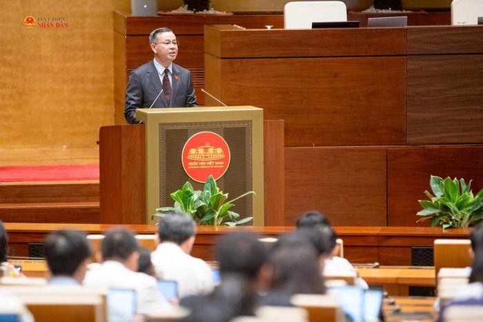Bộ trưởng Bộ Tài chính Ngô Văn Tuấn trình bày tờ trình về việc tích hợp 4 chương trình mục tiêu quốc gia thành 1 Chương trình mục tiêu quốc gia