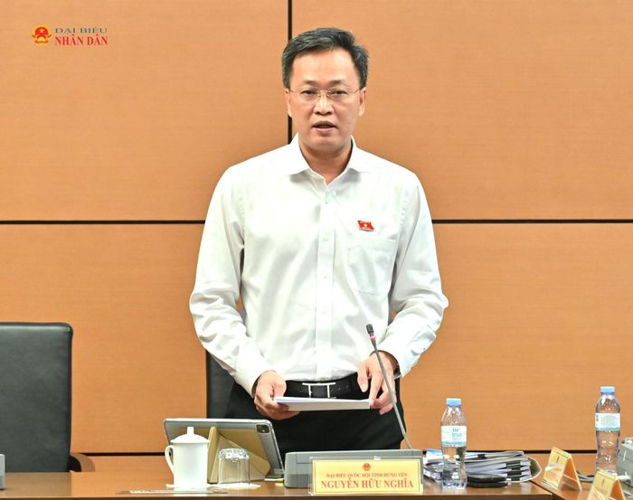 ĐBQH Nguyễn Hữu Nghĩa (Hưng Yên) phát biểu thảo luận tại Tổ 5