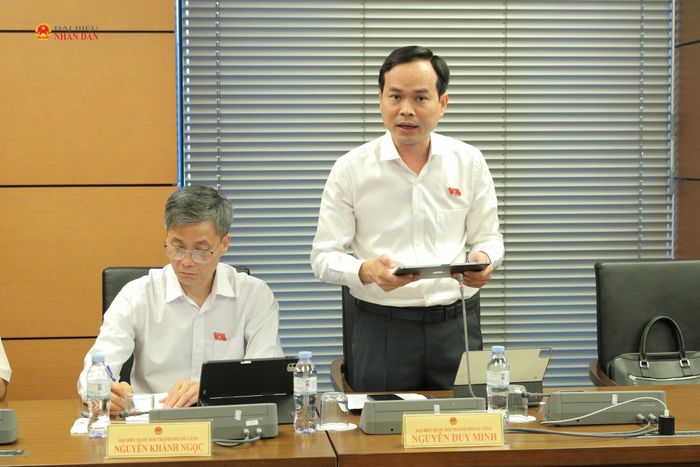 ĐBQH Nguyễn Duy Minh (TP. Đà Nẵng) phát biểu thảo luận tại Tổ 15