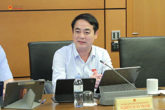 ĐBQH Nghiêm Xuân Thành (Khánh Hòa) phát biểu thảo luận tại Tổ 4