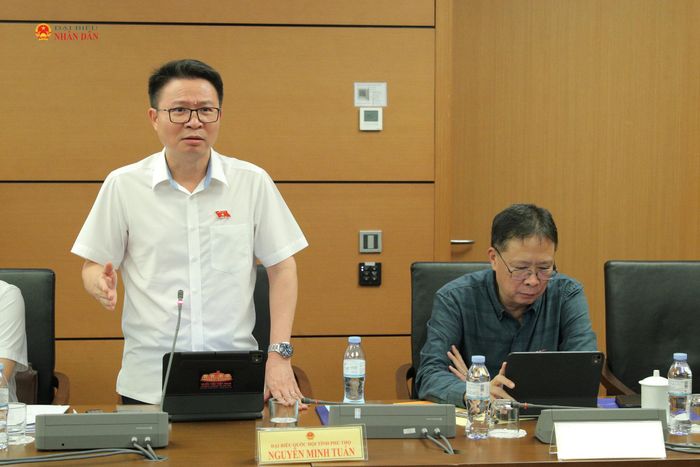 ĐBQH Nguyễn Minh Tuấn (Phú Thọ) phát biểu thảo luận tại Tổ 15