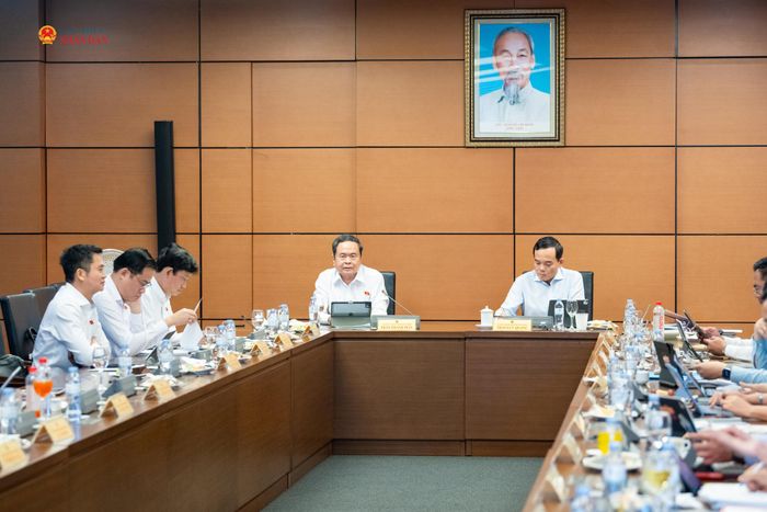 Toàn cảnh phiên thảo luận Tổ 2 (TP. Hồ Chí Minh) sáng 19/8