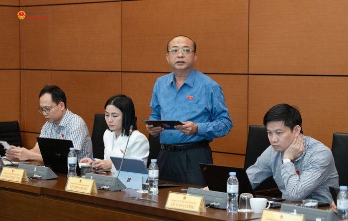 ĐBQH Vũ Tiến Dũng (Thanh Hóa) phát biểu thảo luận tại Tổ 3