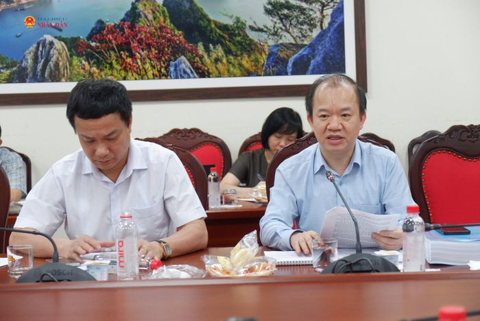 ĐBQH hoạt động chuyên trách tại Ủy ban Văn hóa và Xã hội Bùi Hoài Sơn phát biểu tại cuộc làm việc