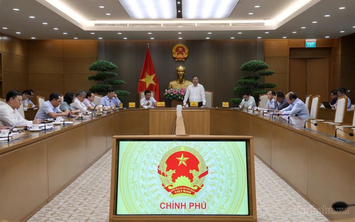 Phó Thủ tướng Thường trực Phạm Gia Túc và Phó Thủ tướng Nguyễn Văn Thắng chủ trì cuộc họp - Ảnh: VGP.