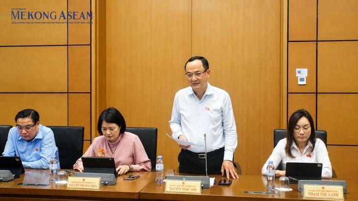 Đại biểu Nguyễn Ngọc Sơn phát biểu tại tổ. Ảnh: Đinh Nhung/Mekong ASEAN