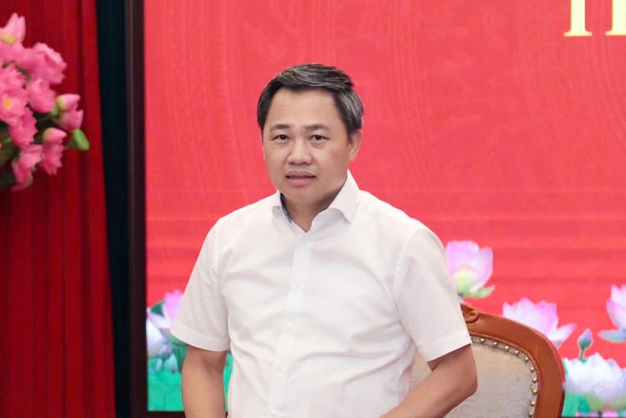 Chủ tịch UBND tỉnh Nguyễn Đình Việt kết luận buổi làm việc. Ảnh SNews