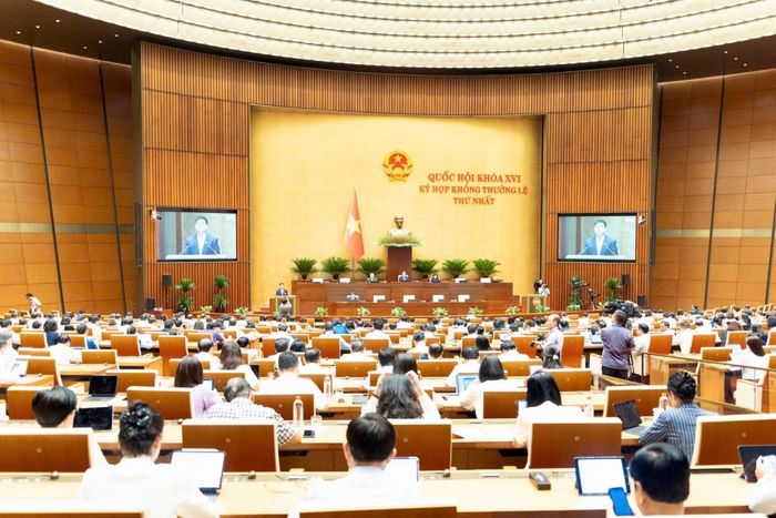 Quốc hội nghe trình bày các Tờ trình, Báo cáo về định hướng xây dựng dự án Luật Ngân sách nhà nước (hợp nhất) (Ảnh: VQPH)