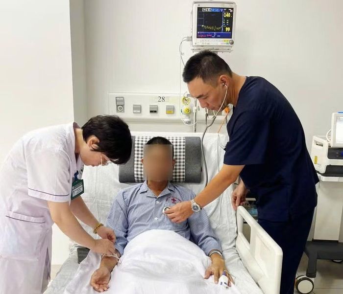 Anh D.V.N sức khỏe tiến triển tốt sau gần 1 tháng điều trị tích cực.