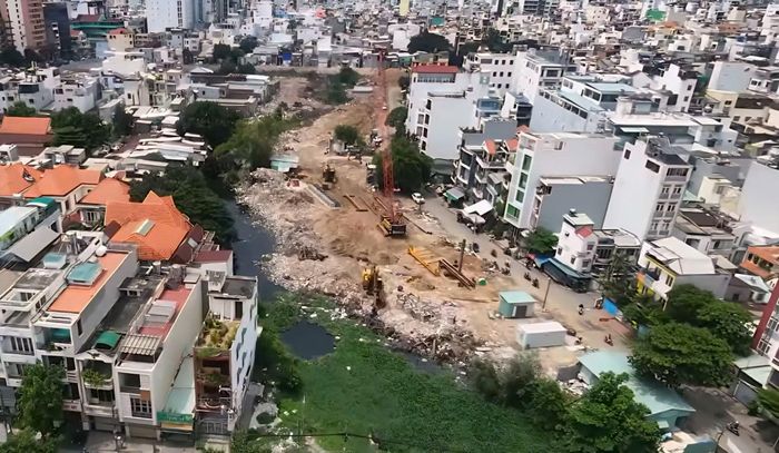 Một đoạn rạch Xuyên Tâm đang được cải tạo.