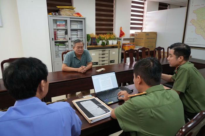 Cơ quan điều tra làm việc với đối tượng có liên quan.