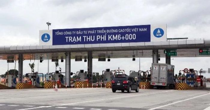 Trạm thu phí Nội Bài.