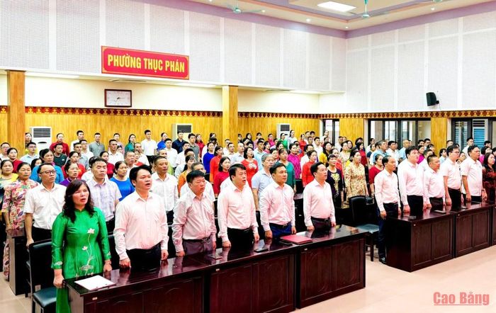 Hoạt động hát Quốc ca, sinh hoạt dưới cờ được tuyên truyền trên Fanpage Truyền thông phường Thục Phán.