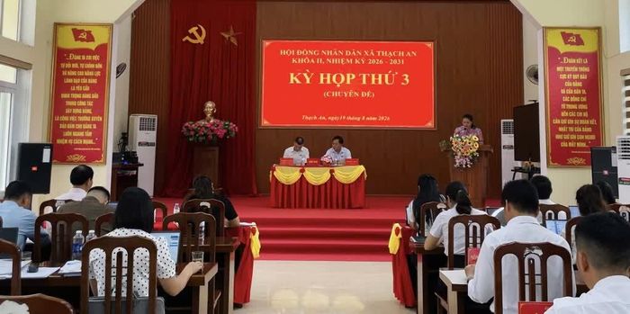 Các đại biểu dự kỳ họp.