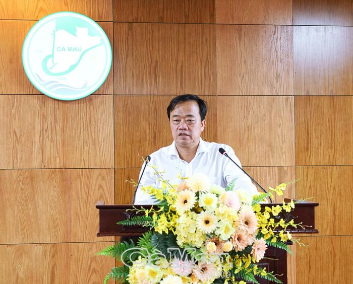 Phó Bí thư Thường trực Tỉnh uỷ Huỳnh Quốc Việt phát biểu tại hội nghị.