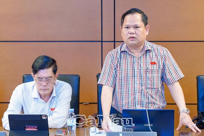 Đại biểu Quốc hội Nguyễn Duy Thanh đề nghị đơn giản hóa thủ tục và bảo đảm dòng vốn đầu tư công được đưa vào dự án đúng tiến độ.